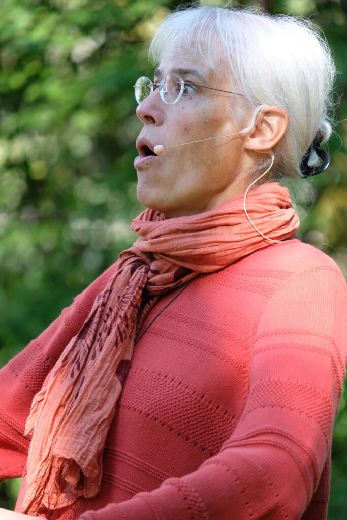 photo du visage en gros plan d'une conteuse