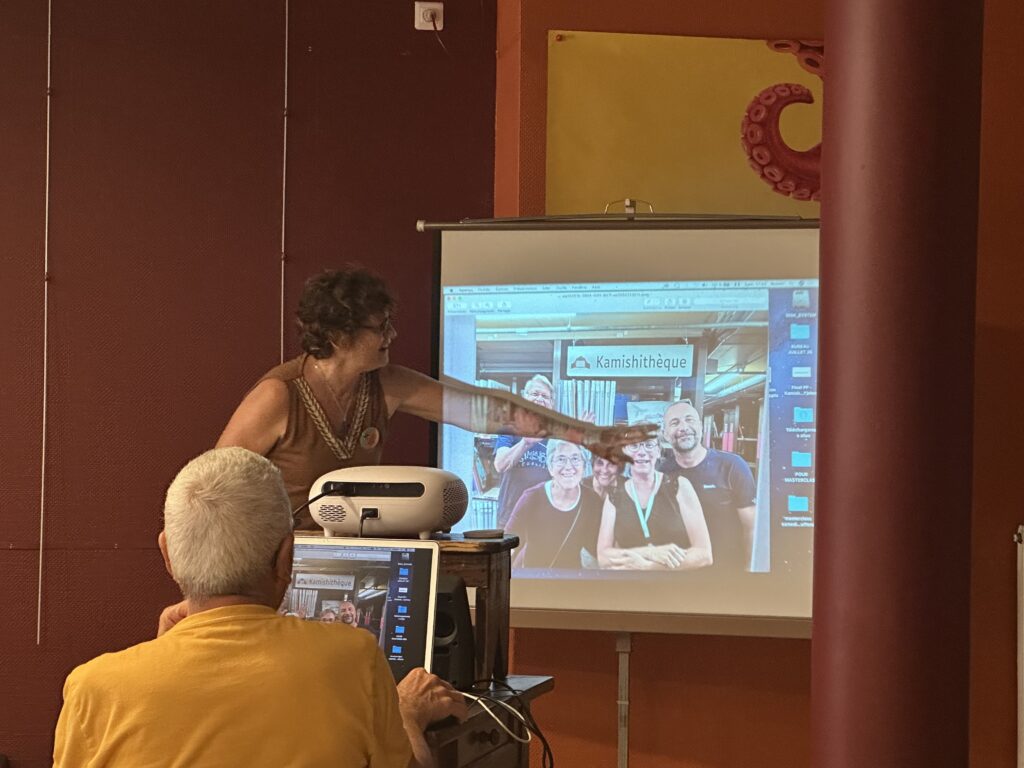 Photo d'une conférencière